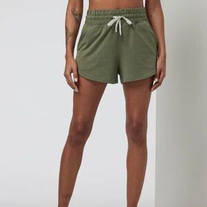 Vuori Womens Halo Performance Short 2.0